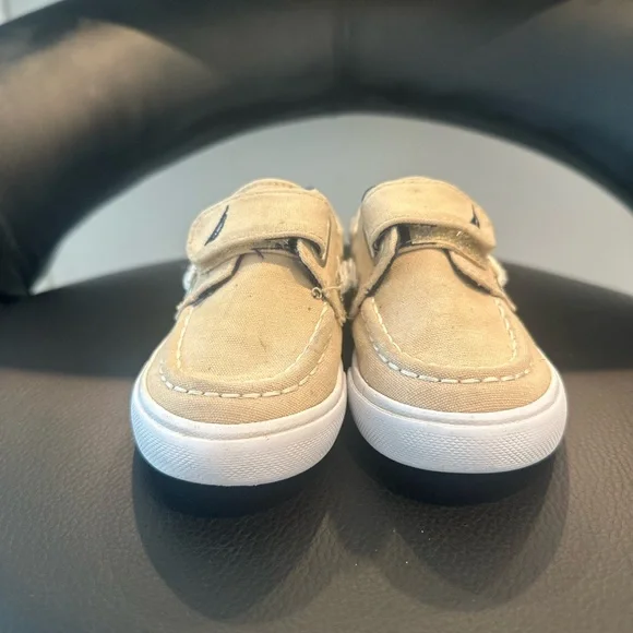 Nautica Kids Tan Sneakers - Picture 3 of 6
